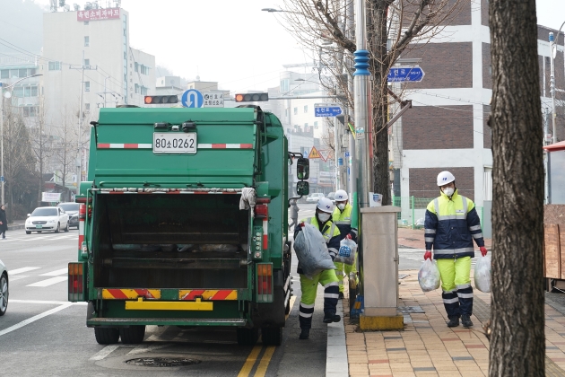 연수구 생활폐기물 주간수거제, 주민 대부분 “효과 있다”의 2번째 이미지